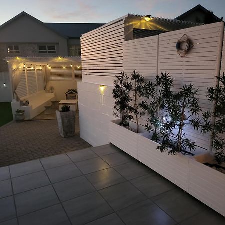 Beach Style Cottage Langebaan Exterior photo