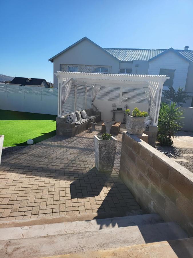 Beach Style Cottage Langebaan Exterior photo